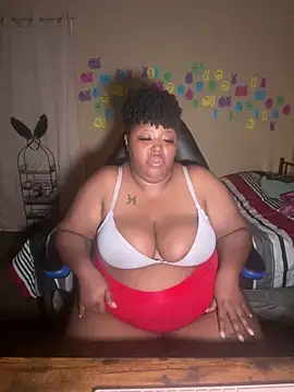 Snapshot of Chocolatebunnyxx96 chatting on 05/18/26, 02:29 Chocolatebunnyxx96 online show from 05/18/26, 02:29