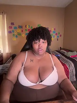 Snapshot of Chocolatebunnyxx96 chatting on 05/22/26, 02:55 Chocolatebunnyxx96 online show from 05/22/26, 02:55