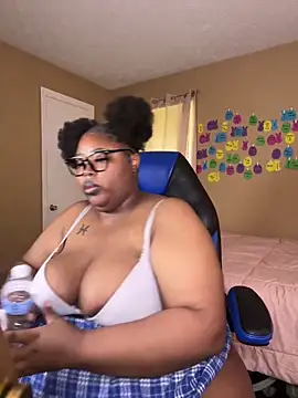 Snapshot of Chocolatebunnyxx96 chatting on 05/31/26, 06:20 Chocolatebunnyxx96 online show from 05/31/26, 06:20