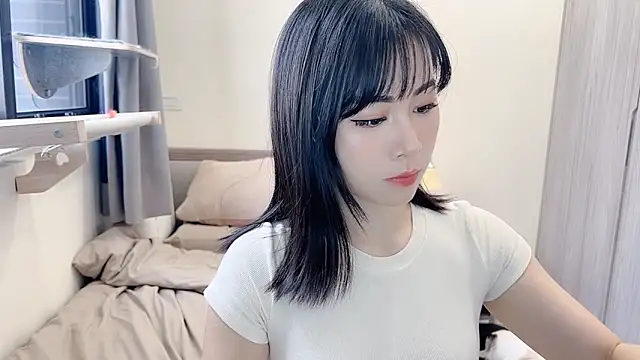 Snapshot of BabyOneDaily chatting on 04/21/26, 05:03 BabyOneDaily online show from 04/21/26, 05:03