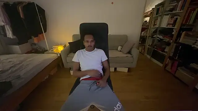 teamrocket1433 online show from 01/16/26, 07:18