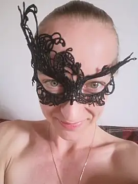 Snapshot of SexyMarlen4u chatting on 10/09/25, 02:15 SexyMarlen4u online show from 10/09/25, 02:15