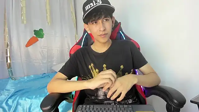 julian xx online show from 04/15/26, 07:10