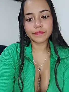 Snapshot of Maliha_21 chatting on 02/24/26, 06:39 Maliha 21 online show from 02/24/26, 06:39