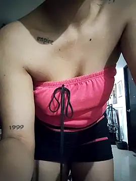 Snapshot of laperracobarde chatting on 03/10/26, 12:48 laperracobarde online show from 03/10/26, 12:48