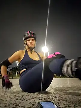 Snapshot of laperracobarde chatting on 03/28/26, 01:49 laperracobarde online show from 03/28/26, 01:49