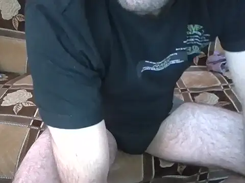 Snapshot of ArtAni69 chatting on 01/12/26, 11:04 ArtAni69 online show from 01/12/26, 11:04