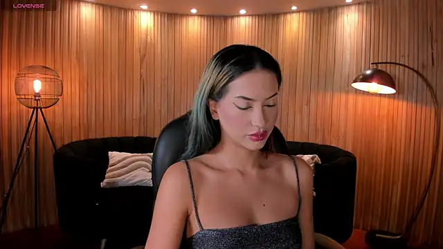 KayraLanne online show from 05/19/26, 03:46