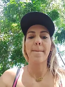 Snapshot of Monita_Med chatting on 05/24/26, 02:44 Monita Med online show from 05/24/26, 02:44