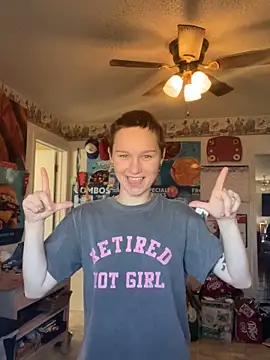 Snapshot of SugarNCinnamon chatting on 02/13/26, 03:30 SugarNCinnamon online show from 02/13/26, 03:30