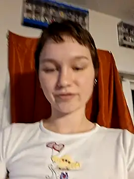 Snapshot of SugarNCinnamon chatting on 05/15/26, 11:01 SugarNCinnamon online show from 05/15/26, 11:01