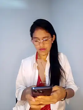 Elizabeth manzon online show from 04/05/26, 08:06