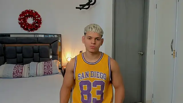 Snapshot of stefan_leenox chatting on 04/02/26, 07:44 stefan leenox online show from 04/02/26, 07:44