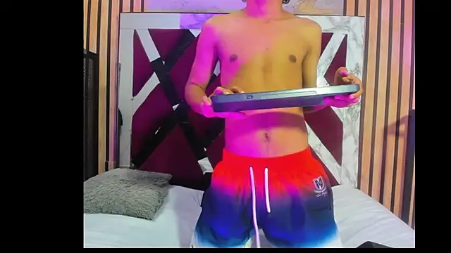 jhonaEstrada online show from 01/14/26, 03:56