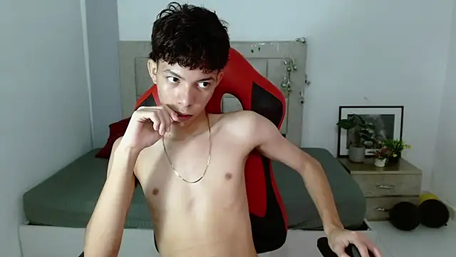 Nico  fox123 online show from 01/09/26, 05:37