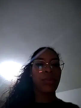 KATALINA SANTANA  online show from 02/25/26, 11:36