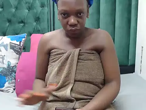 brownskingirl25 online show from 01/16/26, 04:05