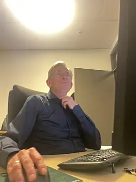 Pierre4tjyxx online show from 02/23/26, 04:26