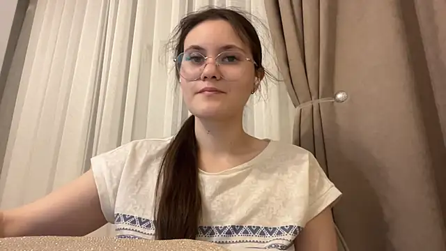 Snapshot of LanaLive chatting on 01/17/26, 01:05 LanaLive online show from 01/17/26, 01:05