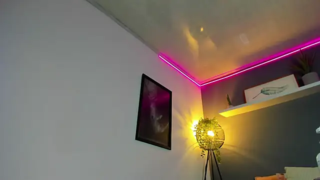 Snapshot of Kira_Exe_ chatting on 04/01/26, 01:41 Kira Exe online show from 04/01/26, 01:41