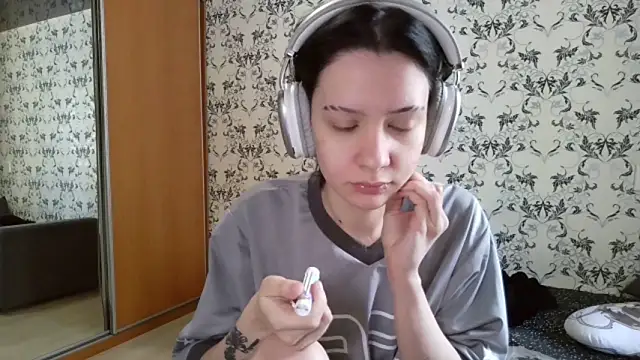 Snapshot of LxayBloom chatting on 03/13/26, 07:26 LxayBloom online show from 03/13/26, 07:26