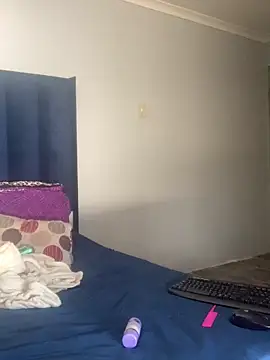 Snapshot of Creamy_bitchxxx chatting on 04/05/26, 01:41 Creamy bitchxxx online show from 04/05/26, 01:41