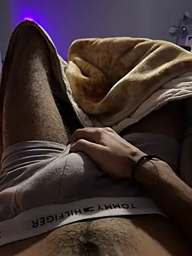 Snapshot of saadbutt13 chatting on 01/18/26, 03:38 saadbutt13 online show from 01/18/26, 03:38