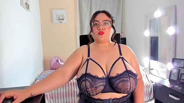 Snapshot of KarlaLannee chatting on 03/12/26, 04:18 KarlaLannee online show from 03/12/26, 04:18