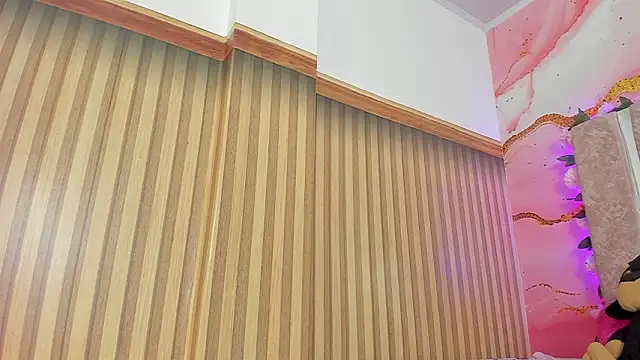 Snapshot of emily_velvet__ chatting on 02/09/26, 06:01 emily velvet online show from 02/09/26, 06:01