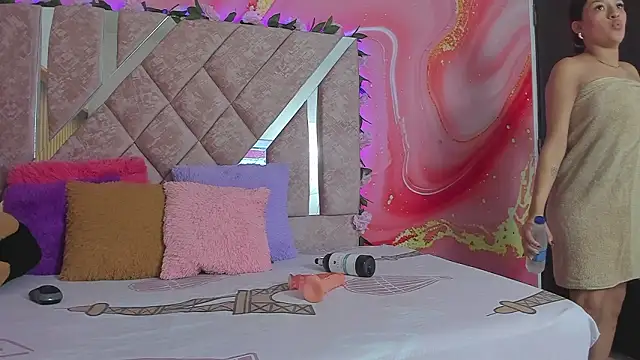 Snapshot of emily_velvet__ chatting on 03/02/26, 06:04 emily velvet online show from 03/02/26, 06:04