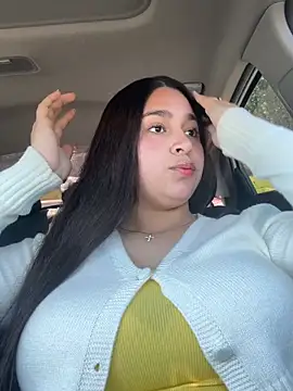 Snapshot of leslieof chatting on 04/21/26, 05:50 leslieof online show from 04/21/26, 05:50