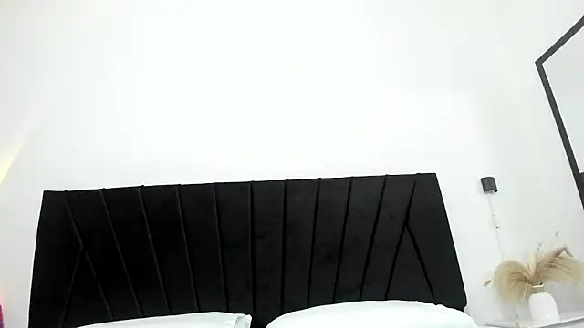 Snapshot of AnayPorter chatting on 02/11/26, 11:43 AnayPorter online show from 02/11/26, 11:43