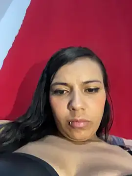 cinthia2011 online show from 02/03/26, 02:53