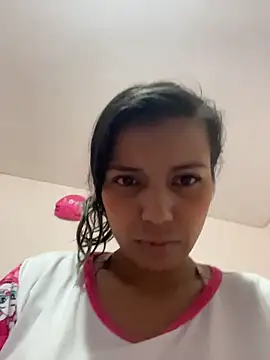 cinthia2011 online show from 02/26/26, 12:42