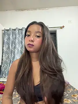 Snapshot of annaya_sexy chatting on 04/01/26, 04:04 annaya sexy online show from 04/01/26, 04:04