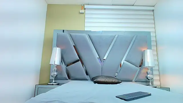 Snapshot of Atenea_sexxx chatting on 04/02/26, 03:59 Atenea sexxx online show from 04/02/26, 03:59