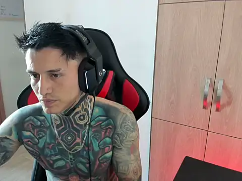 Snapshot of Chrissblack chatting on 02/14/26, 10:17 Chrissblack online show from 02/14/26, 10:17