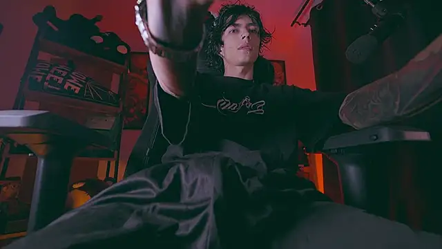 Snapshot of Olliver___y chatting on 03/16/26, 03:56 Olliver y online show from 03/16/26, 03:56