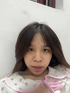 Snapshot of Lyli-122 chatting on 02/28/26, 01:23 Lyli-122 online show from 02/28/26, 01:23