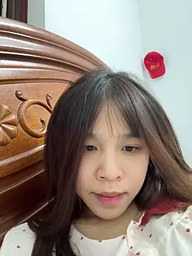 Snapshot of Lyli-122 chatting on 03/01/26, 10:28 Lyli-122 online show from 03/01/26, 10:28