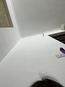 Snapshot of Lyli-122 chatting on 04/04/26, 08:12 Lyli-122 online show from 04/04/26, 08:12