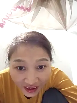 yumyum112 online show from 01/11/26, 12:48