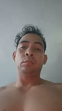 Snapshot of paladito01 chatting on 07/10/26, 01:43 paladito01 online show from 07/10/26, 01:43