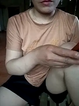 vanvan005 online show from 04/09/26, 07:58