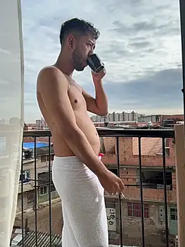 Snapshot of liam_bronw chatting on 02/02/26, 01:21 liam bronw online show from 02/02/26, 01:21