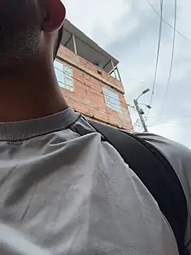 Snapshot of liam_bronw chatting on 02/17/26, 04:35 liam bronw online show from 02/17/26, 04:35