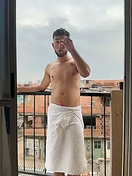 Snapshot of liam_bronw chatting on 03/05/26, 03:52 liam bronw online show from 03/05/26, 03:52