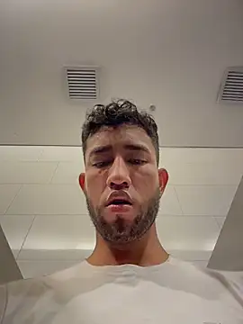 Snapshot of liam_bronw chatting on 03/13/26, 06:03 liam bronw online show from 03/13/26, 06:03