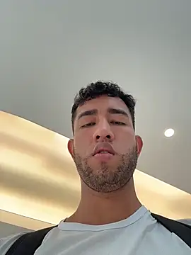 Snapshot of liam_bronw chatting on 03/17/26, 06:00 liam bronw online show from 03/17/26, 06:00