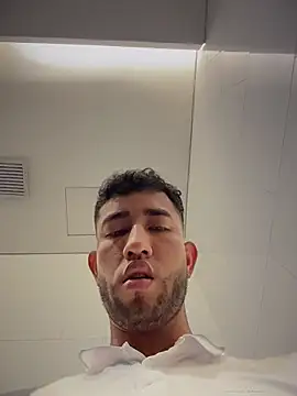 Snapshot of liam_bronw chatting on 03/19/26, 07:07 liam bronw online show from 03/19/26, 07:07